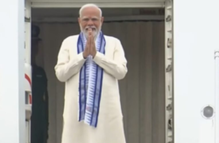 पीएम मोदी जी-20 शिखर सम्मेलन के बाद स्वदेश लौटे, जोहान्सबर्ग में कई देशों के नेताओं से की द्विपक्षीय बैठकें