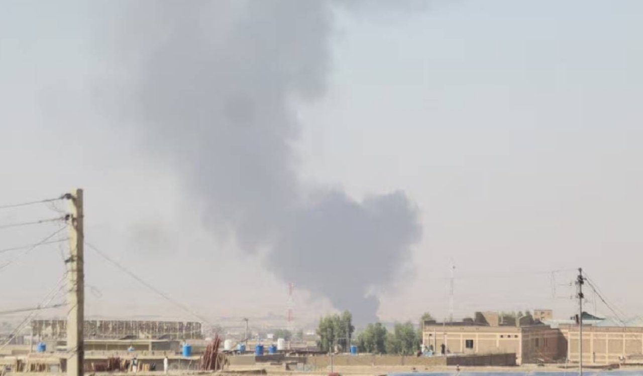 पाकिस्तान की वायुसेना ने अफगानिस्तान में की एयरस्ट्राइक, खोस्त में 10 नागरिक मारे गए, 9 बच्चे शामिल 7 20251125 141323