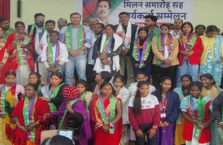 लातेहार में आजसू पार्टी का भव्य मिलन समारोह आयोजित, सुदेश महतो ने हेमंत सरकार पर साधा निशाना