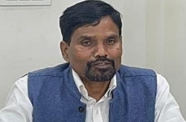 हेमंत सरकार के एक साल पूरे होने पर आजसू पार्टी का तीखा हमला- सरकार का सिस्टम पूरी तरह फेल, भ्रष्टाचार और माफिया राज कायम : डॉ. देवशरण भगत