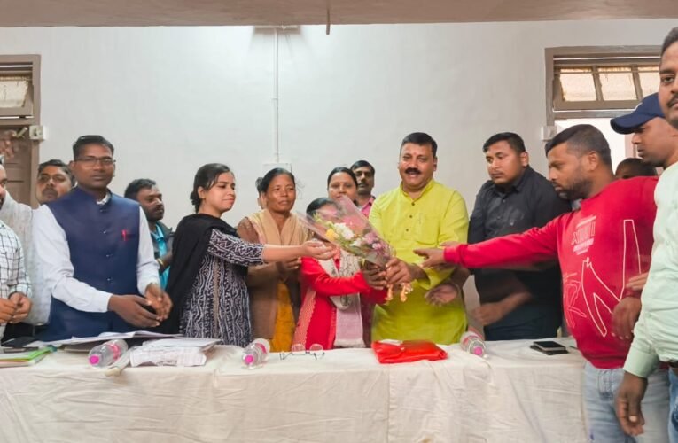 झारखंड पंचायत सहायकों का हुंकार — मानदेय बढ़ाने और स्थायी समायोजन की मांग, 26 जनवरी को सीएम आवास घेराव का एलान।