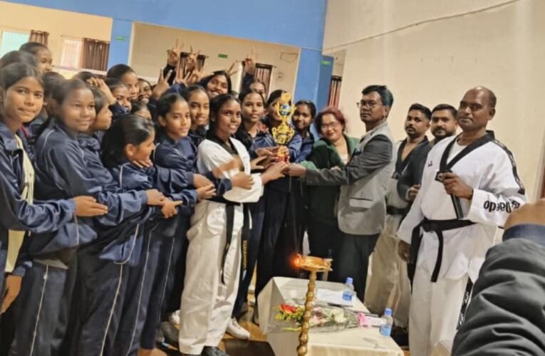 सिमडेगा : तन स्वस्थ, मन शांत और आत्मरक्षा के लिए ताइक्वांडो सबसे बेहतरीन विकल्प – उपायुक्त