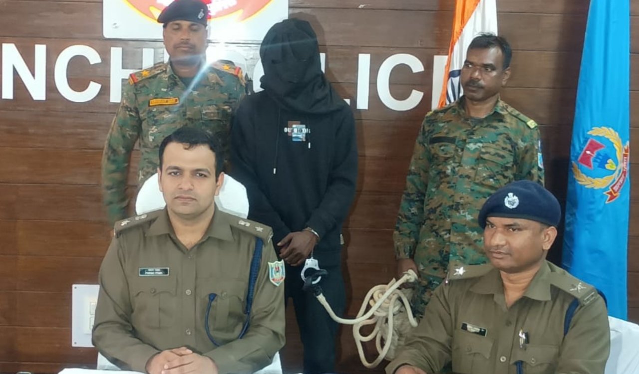 धुर्वा में पुरानी दोस्ती का खूनी अंत: नशे में गाली-गलौज पर दोस्त ने ही गोली मारकर कर दी हत्या, तौसीफ अंसारी गिरफ्तार 6 20251202 181152