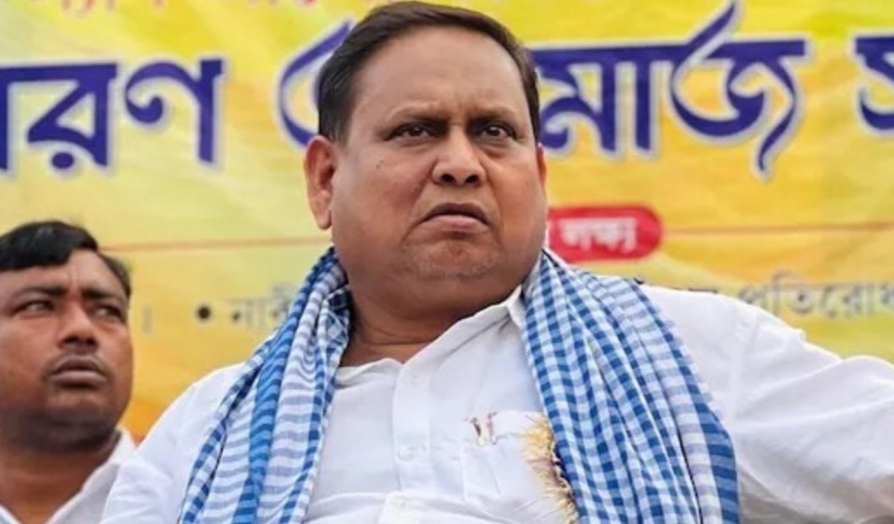 बाबरी मस्जिद जैसी मस्जिद बनाने के ऐलान पर TMC ने MLA हुमायूं कबीर को पार्टी से निष्कासित किया, ममता का सख्त कदम 5 20251206 080307