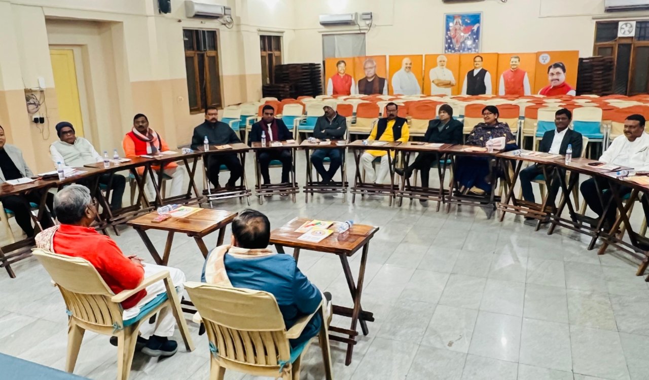 NDA विधायक हेमंत सरकार को कई मुद्दों पर घेरने को तैयार, बाबूलाल मरांडी की बैठक में रणनीति तय 1 20251207 222543