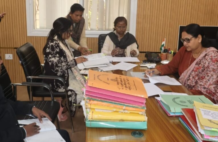 सरकार आपके द्वार कार्यक्रम: आवेदन निस्तारण में सिमडेगा जिला पूरे झारखंड में नंबर-1