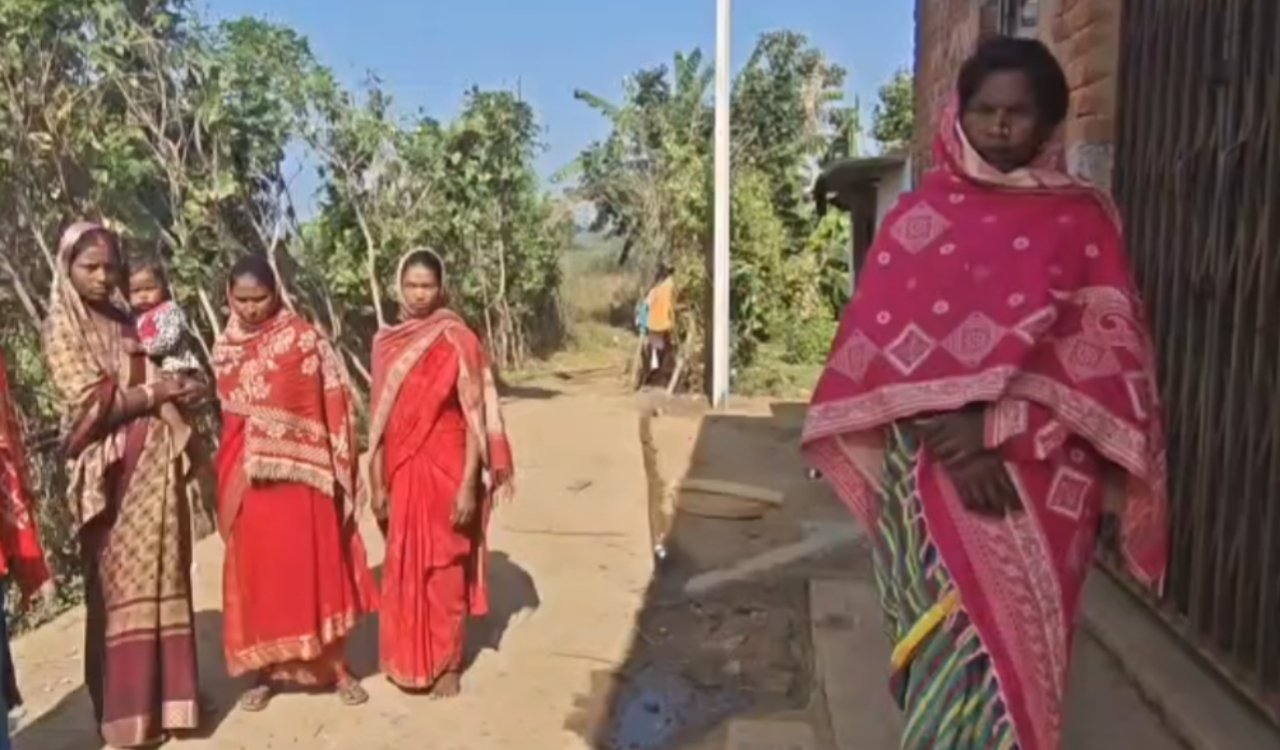 चतरा: मां की गोद से 6 महीने के दूधमुहे बच्चे का अपहरण, 36 घंटे बाद भी पुलिस के हाथ खाली 1 20251211 150649