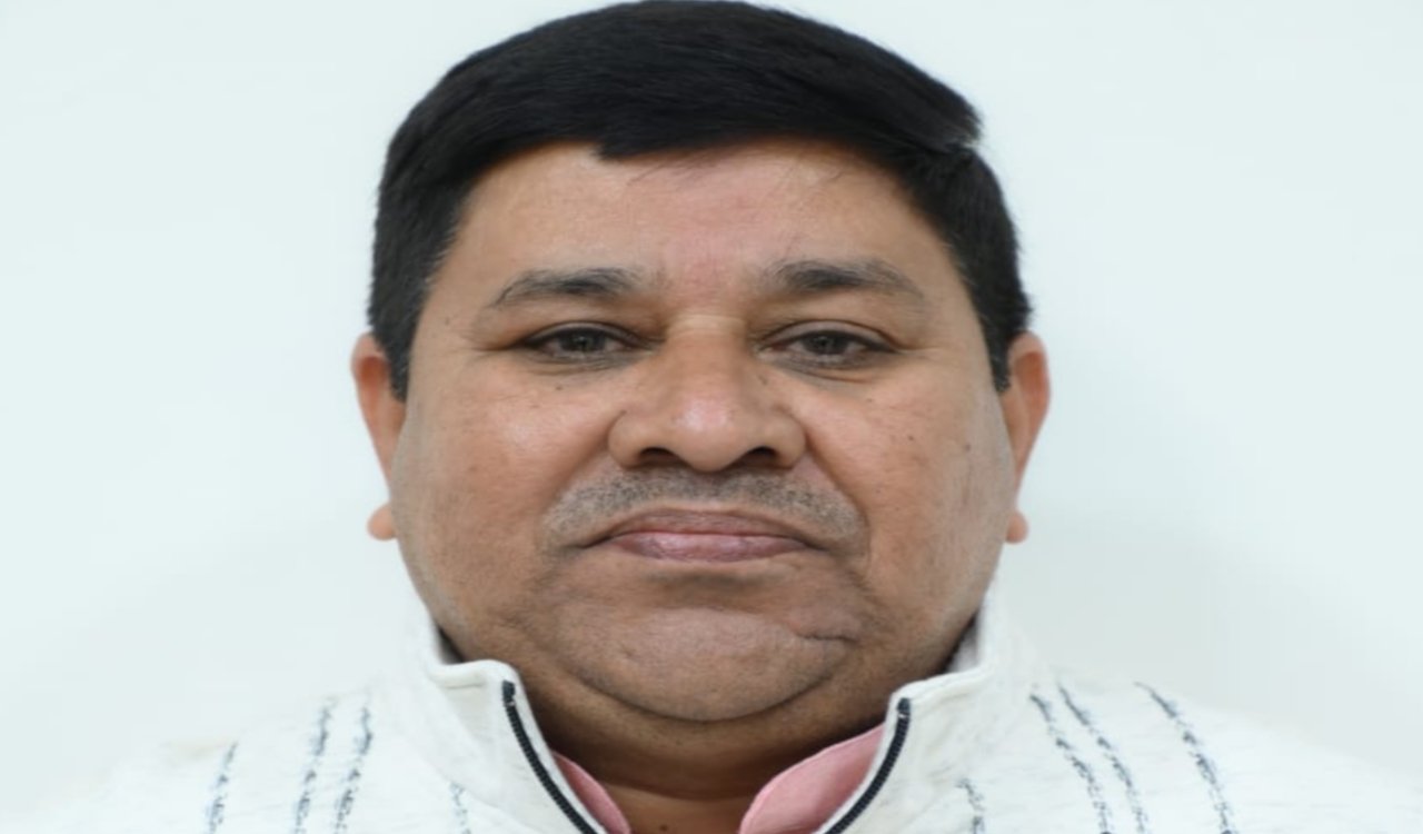 झारखंड : कड़ाके की ठंड और शीतलहर से बच्चों की सुरक्षा को लेकर पेरेंट्स एसोसिएशन ने शिक्षा सचिव को भेजा ज्ञापन, स्कूल टाइमिंग 9:30 बजे करने की मांग 20251212_121307