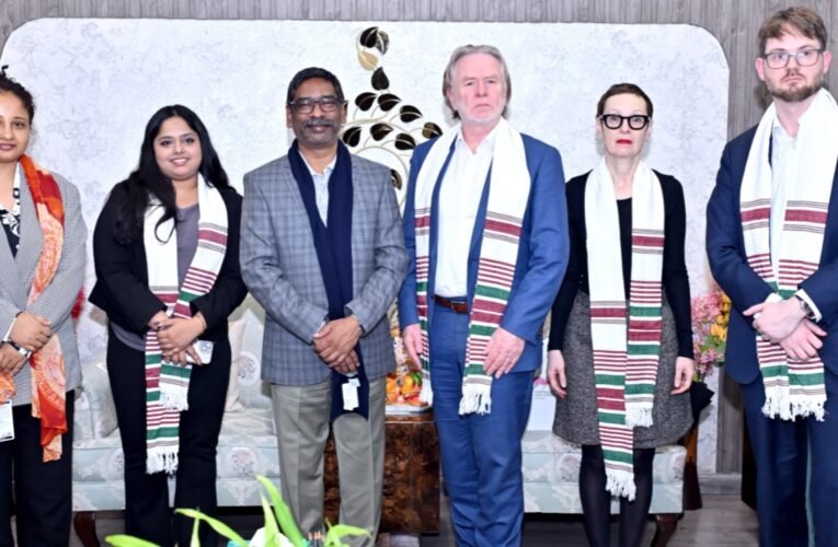 मुख्यमंत्री हेमन्त सोरेन से ऑस्ट्रेलिया के हाई कमिश्नर फिलिप ग्रीन की मुलाकात, ऑस्ट्रेलिया आने का दिया न्योता