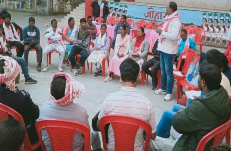 सरना हमारी पहचान और आत्मा”: आदिवासी समाज ने सरना धर्म कोड की मांग को लेकर आंदोलन तेज किया