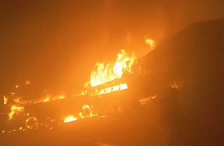 यमुना एक्सप्रेसवे पर घने कोहरे में भीषण हादसा: 4 की मौत, 25 से अधिक घायल