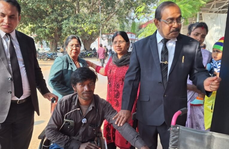 सिमडेगा में जिला विधिक सेवा प्राधिकार द्वारा निःशुल्क विधिक सेवाओं पर जागरूकता कार्यक्रम आयोजित