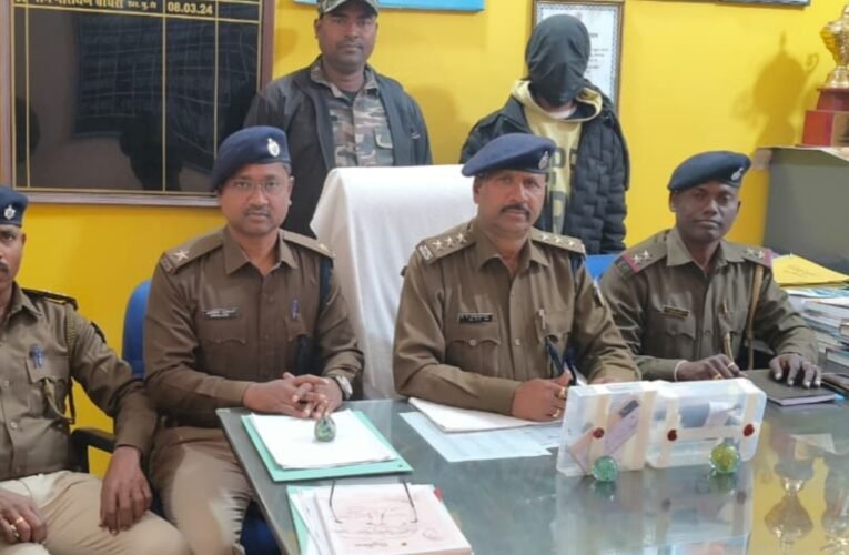 रांची पुलिस को बड़ी सफलता: टीपीसी के सक्रिय उग्रवादी सलमान खान गिरफ्तार, हथियार और मोटरसाइकिल बरामद
