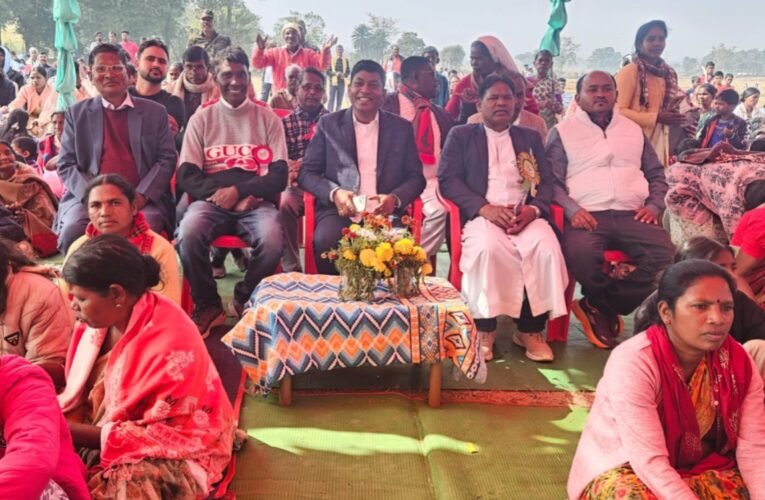 येसु मसीह ने बताया कि नफरत से नहीं, प्रेम से ही बदली जा सकती है दुनिया: विधायक भूषण बाड़ा