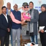 रांची के CRPF इंस्पेक्टर बिप्लब विश्वास ने KBC में जीता 1 करोड़ रुपये, अमिताभ बच्चन बने फैन 20251224_135437