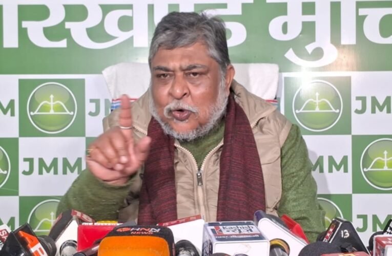 पेसा कानून की मंजूरी पर जेएमएम का जोरदार स्वागत: सुप्रियो भट्टाचार्य ने भाजपा पर साधा निशाना, इसे आदिवासी समाज की जीत बताया