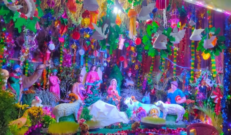 सिमडेगा में बिशप विंसेंट बरवा ने दिया क्रिसमस का संदेश कहा.. क्रिसमस नम्रता, प्रेम, सरलता और सेवा का संदेश देता है