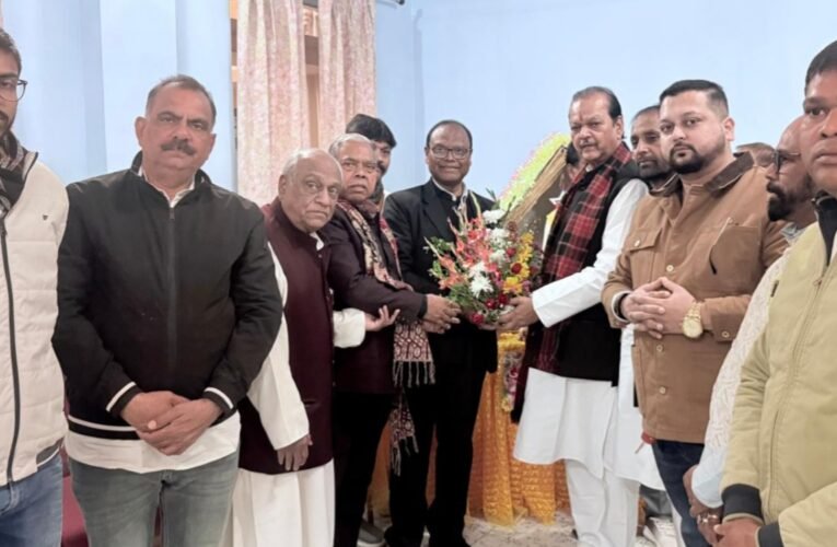 क्रिसमस पर ईसाई धर्मगुरुओं से मिले सुबोधकांत सहाय, दी शुभकामनाएं