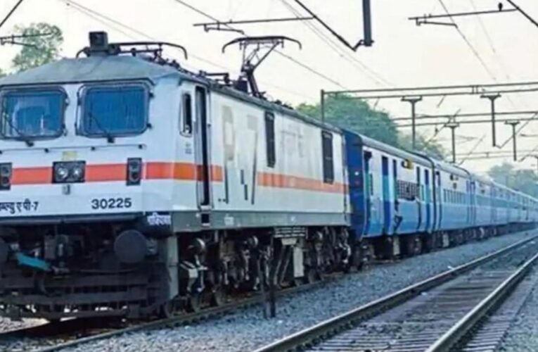 रेल यात्रा महंगी: 26 दिसंबर से ट्रेन टिकट के नए किराए लागू, जानें कितनी बढ़ोतरी और किसे राहत