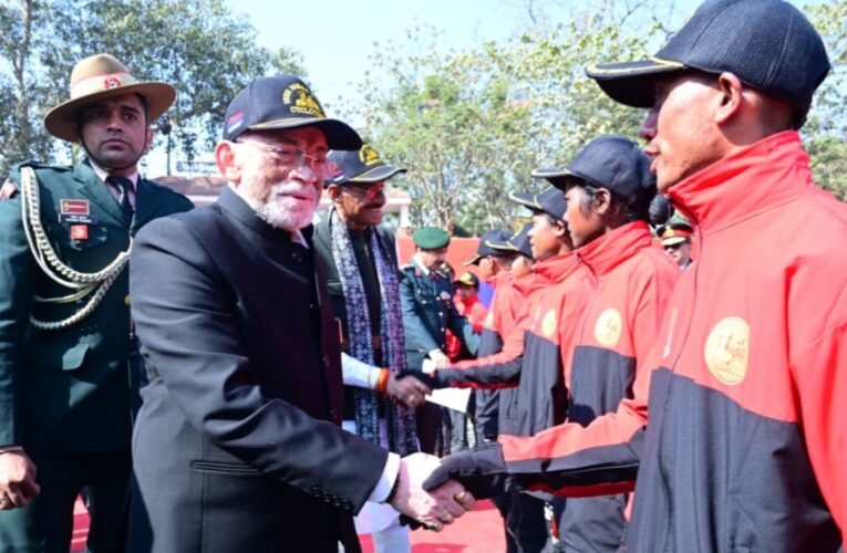 राज्यपाल ने बिरसा मुंडा संग्रहालय में वीर बिरसा मुंडा साइक्लोथॉन को हरी झंडी दिखाकर रवाना किया