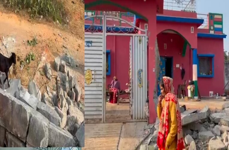 पत्नी बार-बार मायके जाती थी गुस्साए पति योगी स्टाइल में जेसीबी के साथ ससुराल पहुँचा और जेसीबी से ढाह दी बाउंड्री
