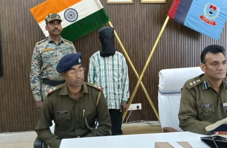 सिमडेगा : बानो में पत्नी की हत्या का 24 घंटे में खुलासा, पति गिरफ्तार