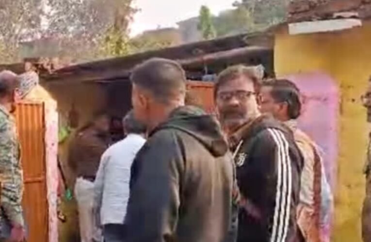 बोकारो: कर्ज के बोझ से दबे दंपती ने बच्चे की हत्या कर खुदकुशी की, तीन शव बरामद