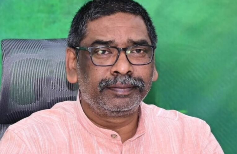 सीएम हेमंत सोरेन ने राज्यवासियों को नववर्ष 2026 की हार्दिक शुभकामनाएं दीं