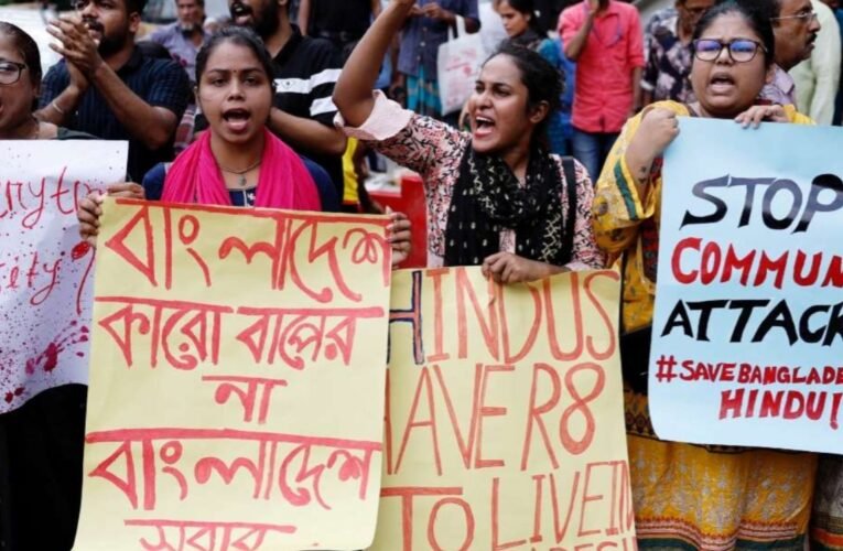 बांग्लादेश में हिंदू अल्पसंख्यक पर फिर जानलेवा हमला: शरीयतपुर में व्यापारी को चाकू मारकर जिंदा जलाने की कोशिश