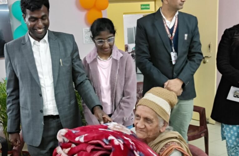 रांची जिले में शीतलहर से राहत: जिला प्रशासन द्वारा कंबल वितरण एवं अलाव की व्यापक व्यवस्था