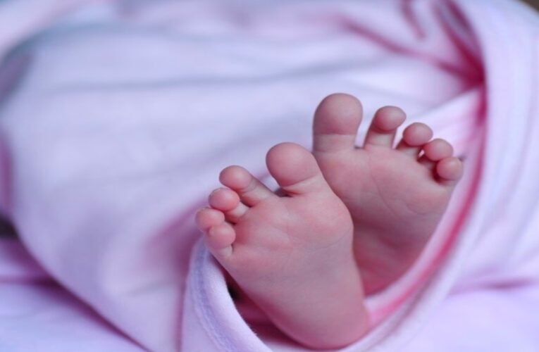 चतरा में मानवता शर्मसार: सिविल सर्जन कार्यालय के पास नाले में मिला नवजात बच्ची का शव