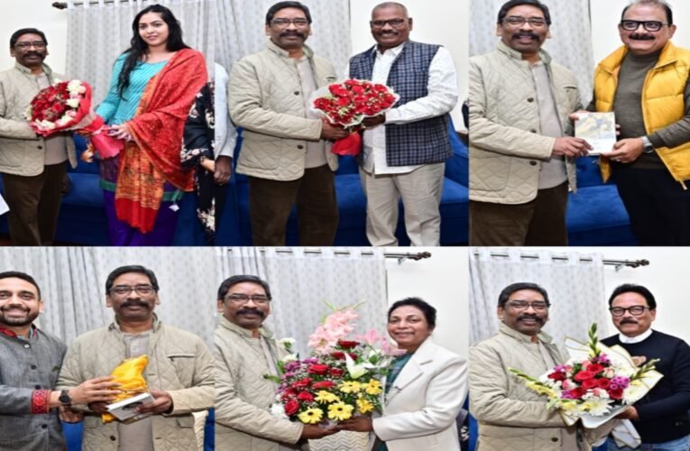 मुख्यमंत्री हेमन्त सोरेन से जनप्रतिनिधियों ने की मुलाकात, दी नववर्ष की शुभकामनाएं