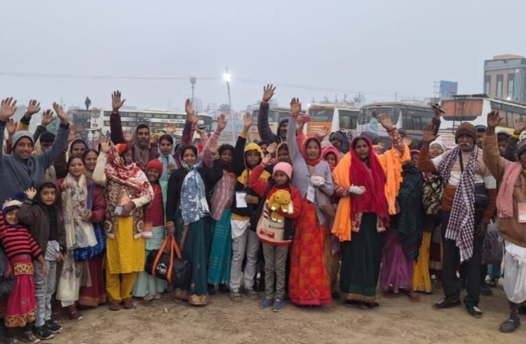 सिमडेगा के 60 श्रद्धालुओं ने प्रयागराज माघ मेले में किया पावन स्नान