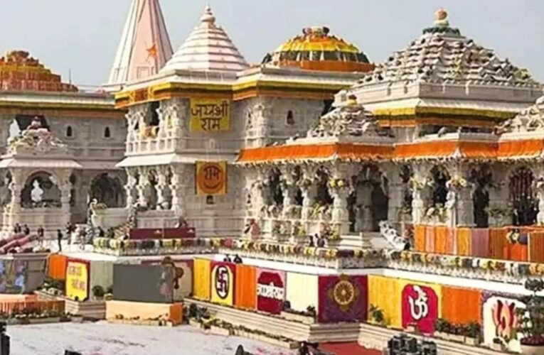 अयोध्या राम मंदिर परिसर में सुरक्षा चूक: कश्मीरी युवक ने नमाज पढ़ने की कोशिश की; हिरासत में लिया गया