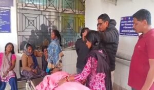 जमशेदपुर : मोबाइल ना मिलने से नाराज 17 वर्षीय किशोर ने फंदे से लगाई फांसी, परिवार में मातम 12 20260112 161243