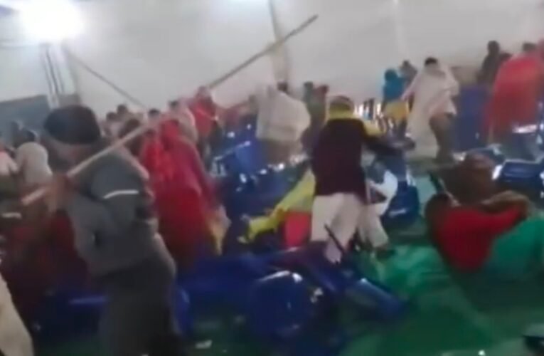 हजारीबाग: निजी कंपनी के गोंदुलपारा कोयला खनन परियोजना की जनसुनवाई में भारी बवाल, ग्रामीणों ने की तोड़फोड़ और हमला