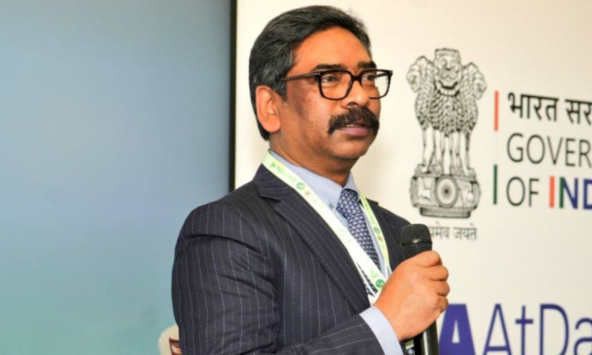 झारखंड में औद्योगिक क्रांति का नया अध्याय! मुख्यमंत्री हेमंत सोरेन के नेतृत्व में ₹1.27 लाख करोड़ से अधिक का निवेश प्रस्ताव, ग्रीन स्टील युग की शुरुआत 42 20260120 163011