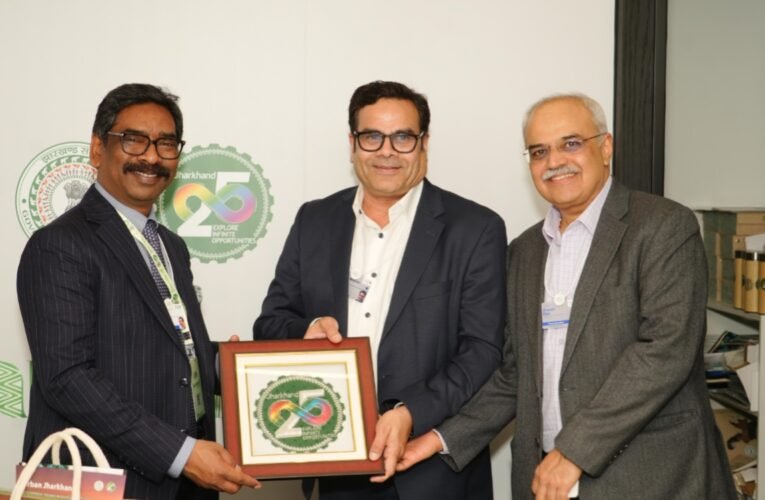 दावोस में बड़ी सफलता: इंफोसिस ग्लोबल के साथ झारखंड के सीएम हेमंत सोरेन की बैठक, टेक्नोलॉजी और एआई में सहयोग की दिशा तय