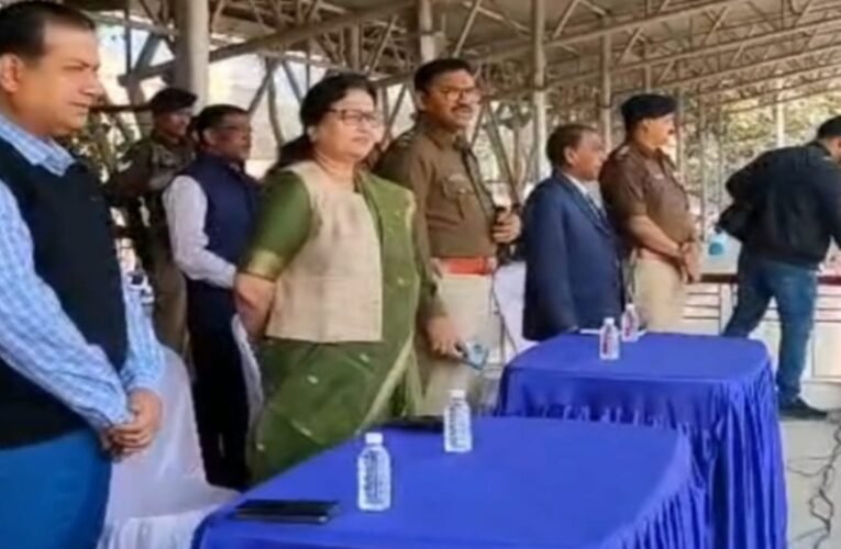 सिमडेगा: गणतंत्र दिवस की तैयारियां अंतिम चरण में, उपायुक्त एवं एसपी ने लिया जायजा