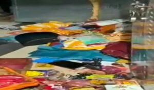 रांची में खौफनाक डकैती: हथियारबंद बदमाशों ने परिवार को बेरहमी से पीटा, 13 साल का बच्चा गंभीर रूप से घायल 12 20260122 144323