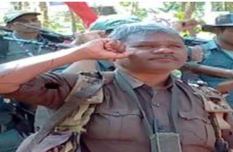 चाईबासा : झारखंड पुलिस और सीआरपीएफ के साथ मुठभेड़ मे एक दर्जन से अधिक नक्सली मारे गए। एक करोड़ का इनामी नक्सली अनल भी मारा गया।