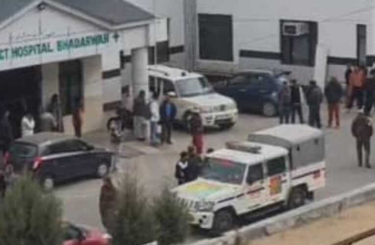 जम्मू-कश्मीर के डोडा जिले में सेना का वाहन खाई में गिरा, 4 जवान शहीद, 9 घायल