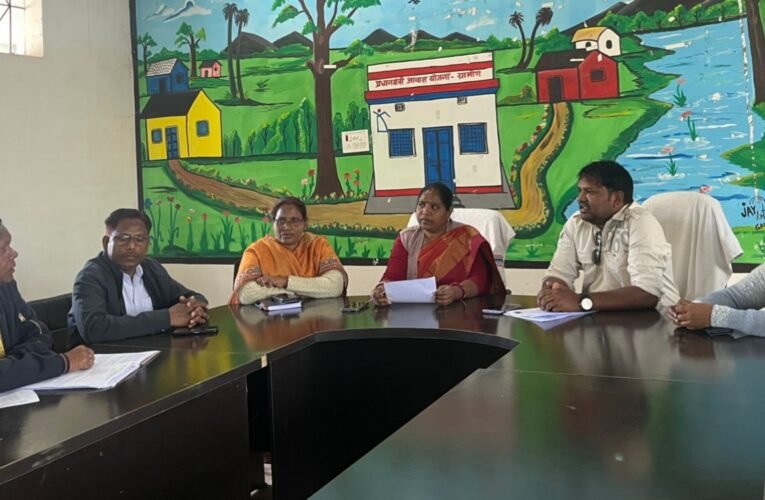 पशुधन विकास योजनाओं में पूरी पारदर्शिता बरतें: जोसिमा खाखा ने दी सख्त हिदायत