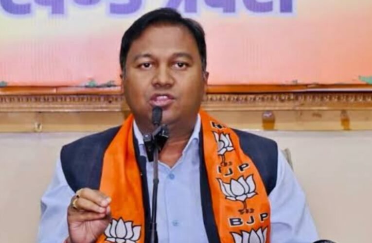 दावोस ‘व्हाइट बैज’ कोई सम्मान नहीं, सिर्फ पहचान पत्र: भाजपा ने CM हेमंत सोरेन के दावे को बताया भ्रामक प्रचार