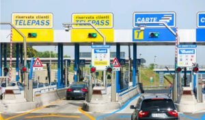 टोल टैक्स के नए नियम में बदलाव की ये खबर आपने पढ़ी जानिए क्या बदला है सरकार ने .... 12 20260125 155641 1