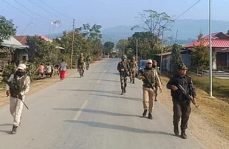 मणिपुर के चुराचांदपुर में तनाव: कुकी प्रदर्शनकारियों ने नई सरकार का किया विरोध, अलग प्रशासन की मांग पर अड़े