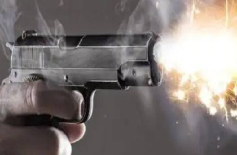 रामगढ़ में कोयला कारोबारी गजानन प्रसाद के घर पर ताबड़तोड़ फायरिंग, सौदा बाजार में भी चली गोलियां; मची अफरा-तफरी