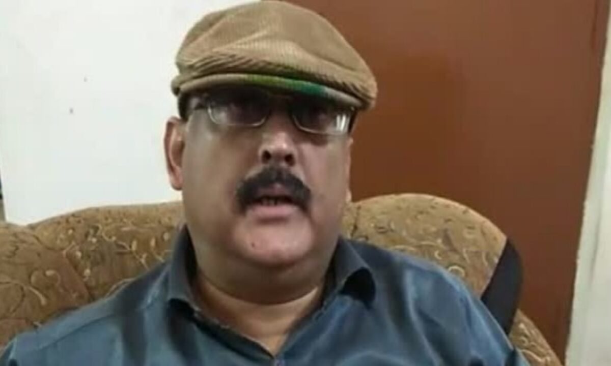 पूर्व आईपीएस अधिकारी अमिताभ दास पटना पुलिस की गिरफ्त में! नीट छात्रा मौत मामले में CM के बेटे पर लगाए थे गंभीर आरोप, घर पर छापेमारी के बाद हिरासत 12 20260213 214743