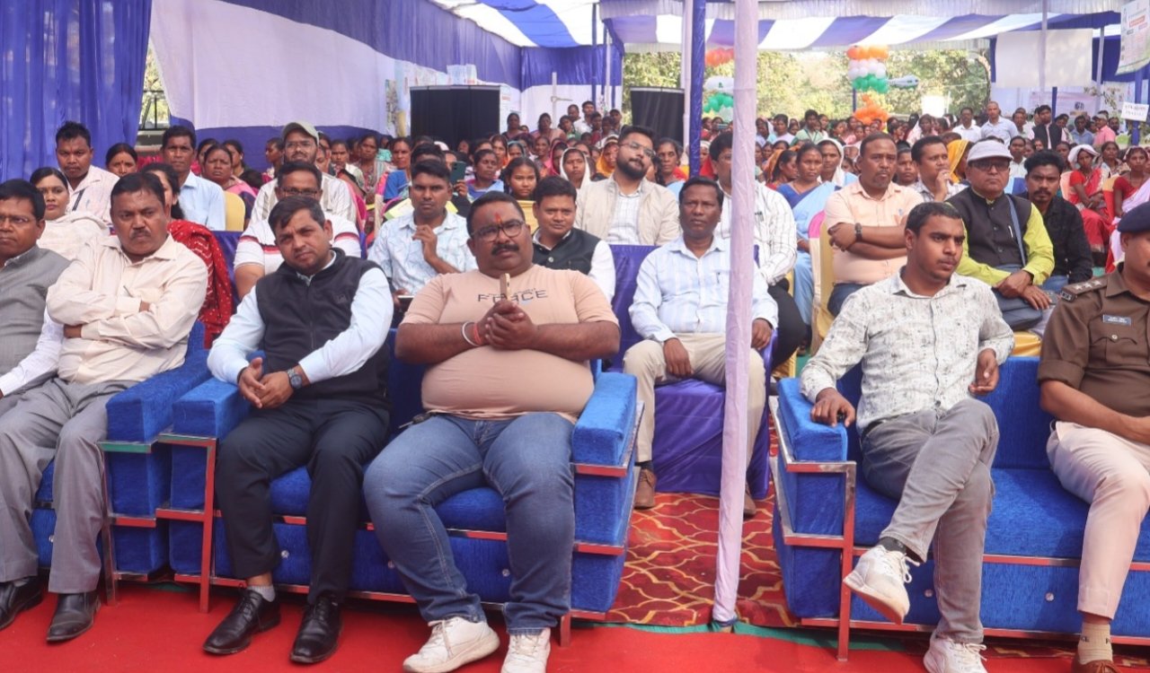 सिमडेगा में ‘संपूर्णता अभियान 2.0’ का भव्य शुभारंभ, डीसी बोलीं - केवल आंकड़े नहीं, स्थायी बदलाव लक्ष्य 2 20260214 101026