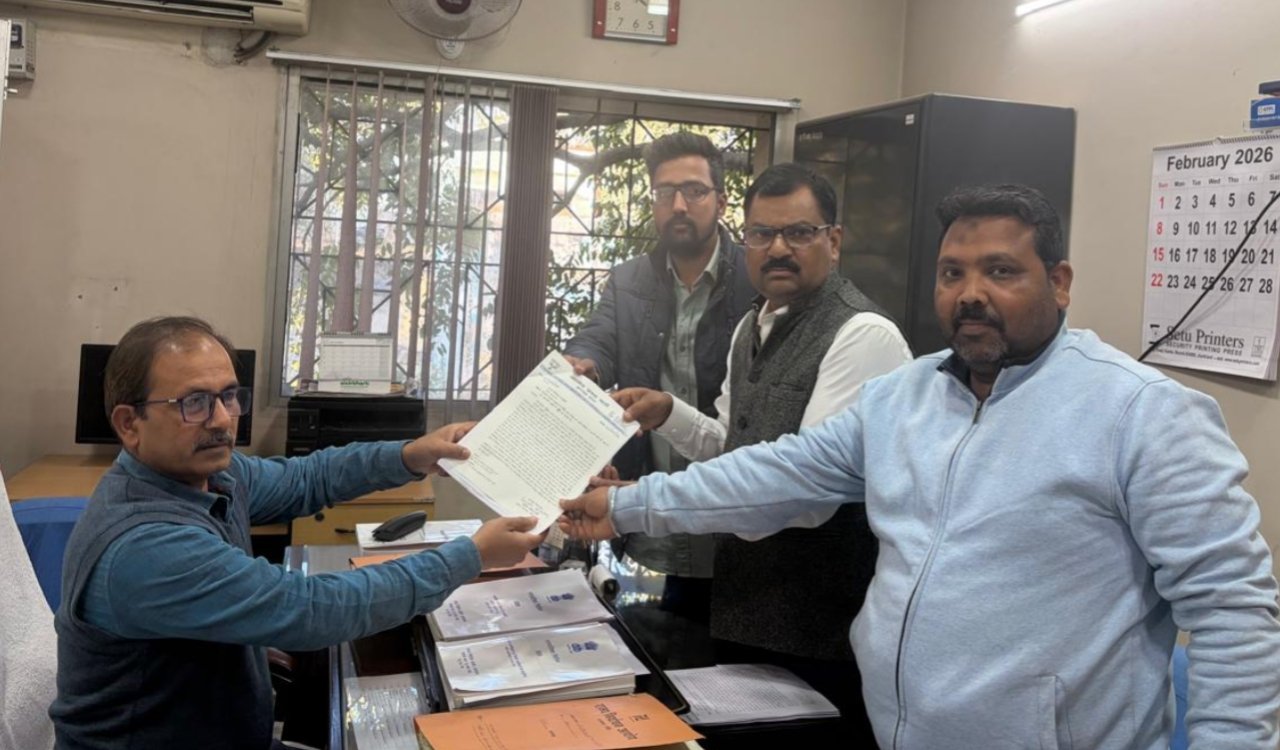 रांची निकाय चुनाव में मतदान केंद्रों पर विवाद: भाजपा ने लगाया हेरफेर का आरोप, 2 किमी नियम का उल्लंघन 2 20260214 210550